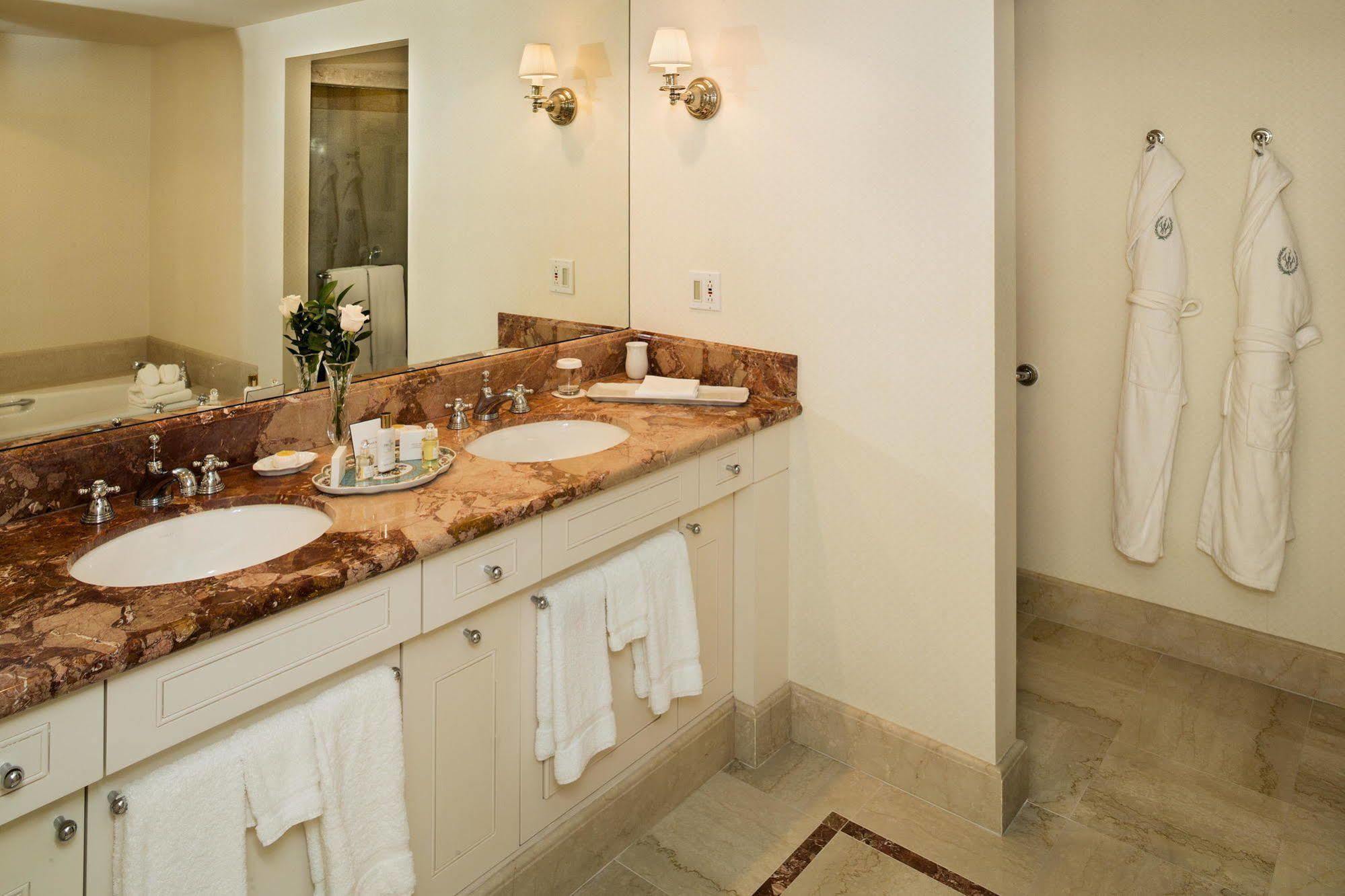 Williamsburg Inn Экстерьер фото